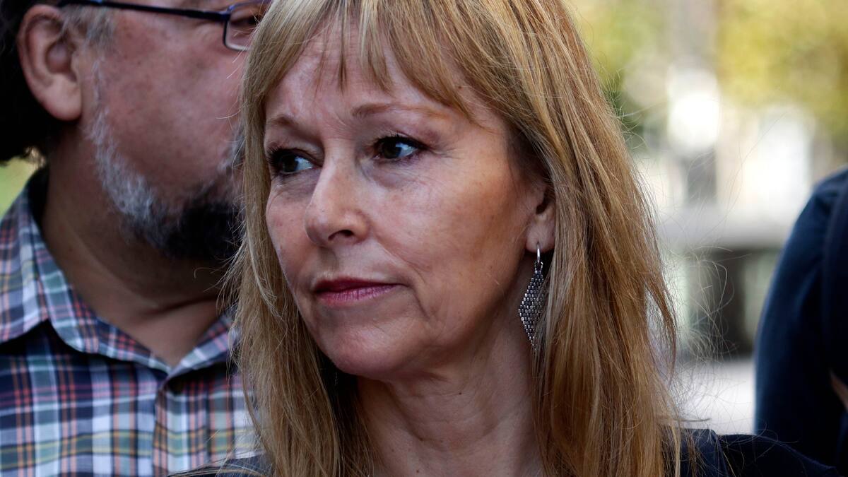Ana María Gazmuri se quebró al denunciar allanamiento a casa de su hija por 4 plantas de marihuana
