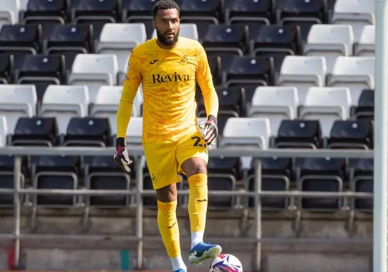 es el arquero titular del Swansea.