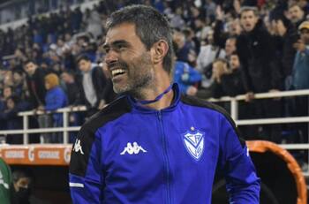 Apareció otro "discípulo de Bielsa": DT de dudosa trayectoria reemplazará a Sebastián Beccacece en Defensa y Justicia