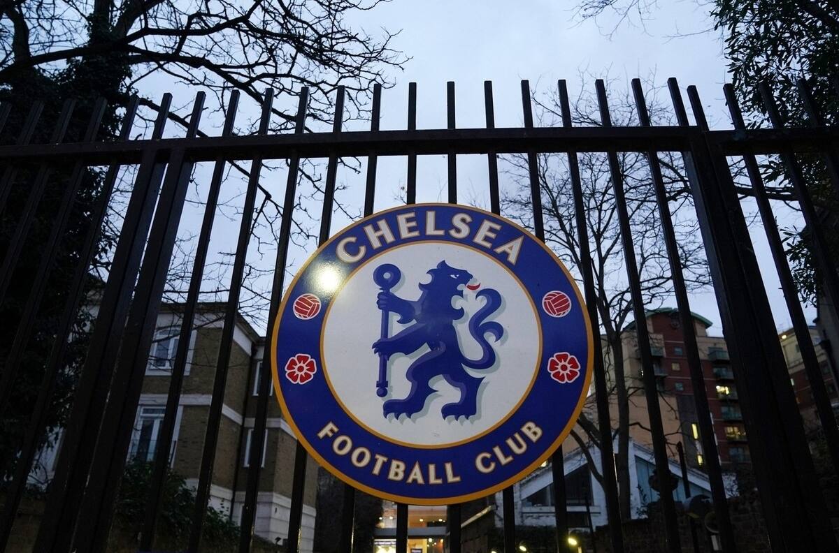 ¿Fuera de la Premier League? La razón y el plazo fatal que excluirían al Chelsea de la Primera División inglesa