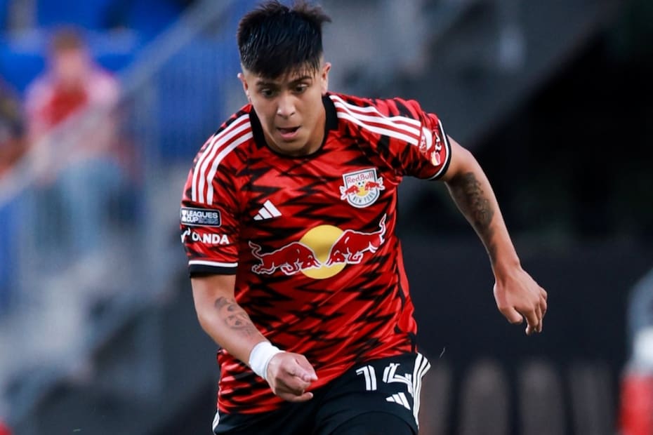 en su debut con el New York Red Bulls.