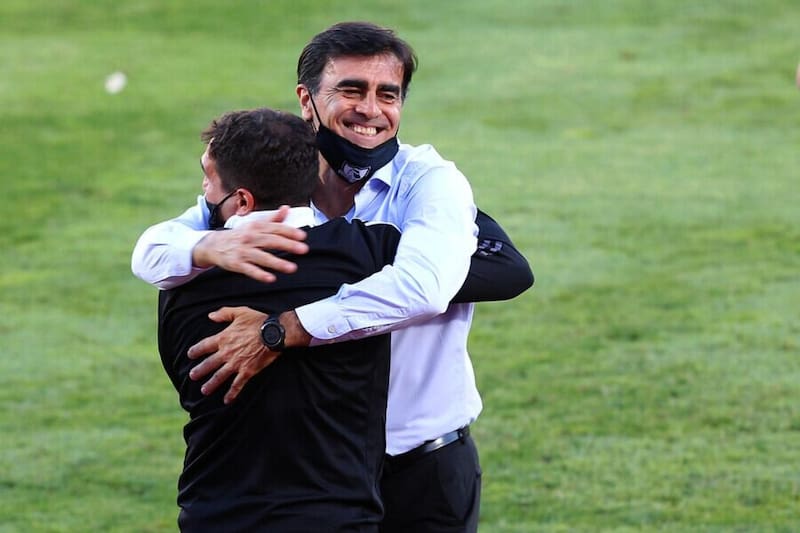 El DT celebrando la salvación de Colo Colo en 2021. Foto: Agencia ATON.