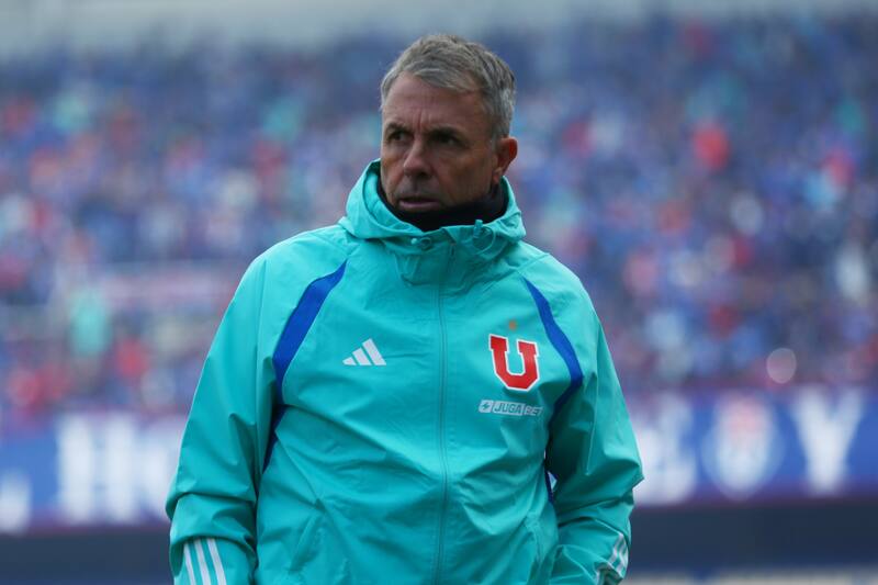 , entrenador de la Universidad de Chile. Foto: Agencia Aton.