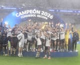 VIDEO | Se mira y se toca: el gesto de Matías Sepúlveda antes de levantar la Recopa Sudamericana con Lanús