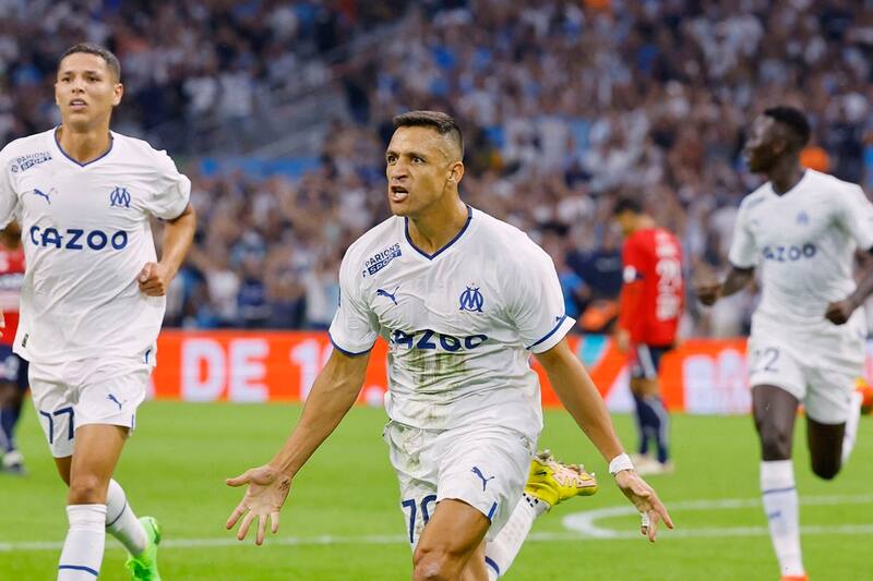 El delantero chileno fue nominado al mejor jugador de enero del fútbol francés.