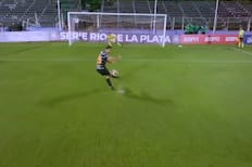 VIDEO | La atajada de Fernando de Paul que le dio a Colo Colo el triunfo por penales ante Olimpia