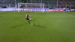 VIDEO | La atajada de Fernando de Paul que le dio a Colo Colo el triunfo por penales ante Olimpia