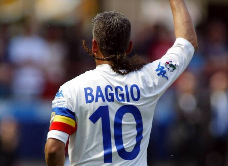 El ex jugador sufrió un asalto en su hogar durante el encuentro entre España e Italia. Créditos: v_baggio.