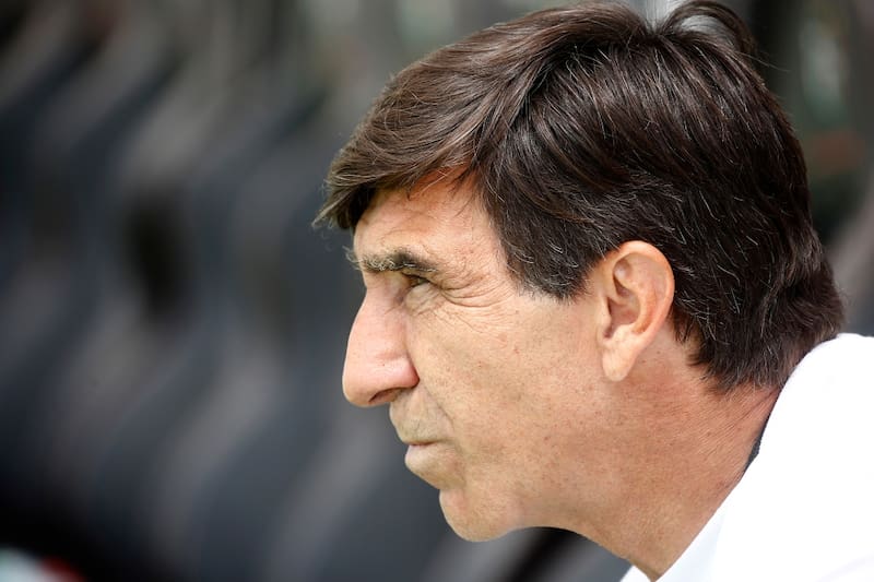 dejó la banca de Bolivia.