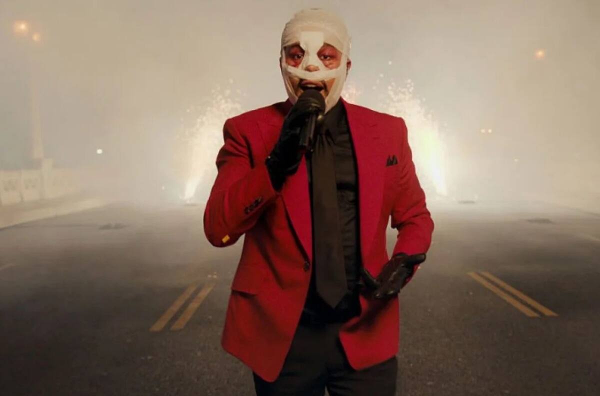 The Weeknd estrenó llamativo look en los American Music Awards