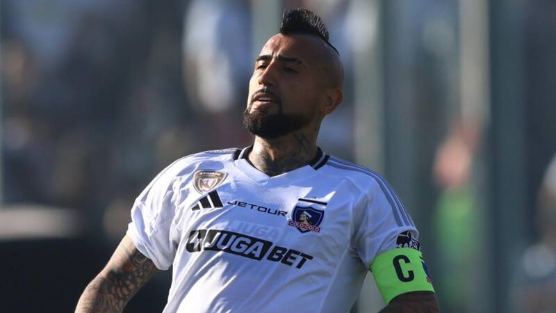 Con Arturo Vidal: el once titular de Colo Colo para el Superclásico ante la U