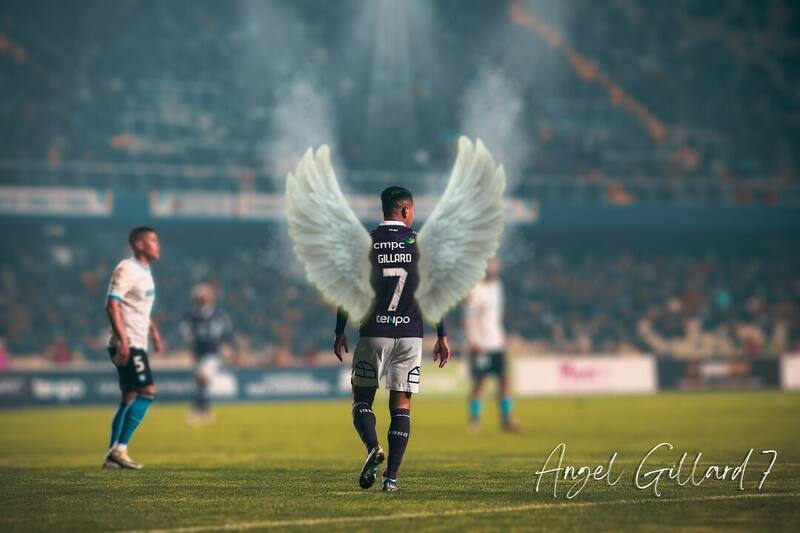 Los hinchas le hicieron esta imágen con el mensaje: "Algunos jugadores se ganan la camiseta… otros, las alas. Gillard, el ángel del Conce.