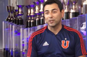 Universidad de Chile anunció a Carlos Véliz como nuevo DT del primer equipo femenino
