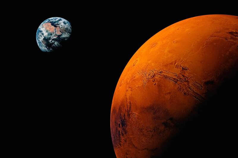 Descubre el momento ideal para observarlo sin recurrir al uso de binoculares u otros artefactos especiales.