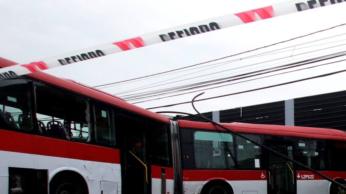 Fatal accidente en Conchalí: Choque entre micro y vehículo terminó con una persona muerta