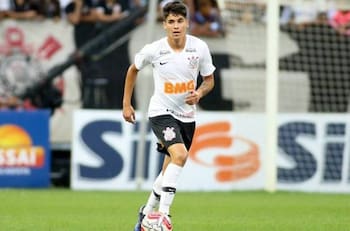 Ángelo Araos está dentro de los peores fichajes de la década de Corinthians