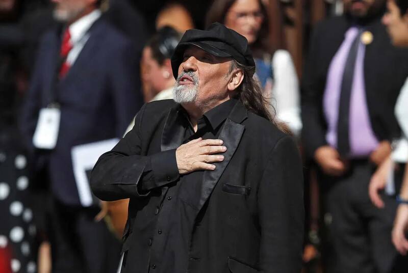 Agradece los gestos de cariño en Redes Sociales.