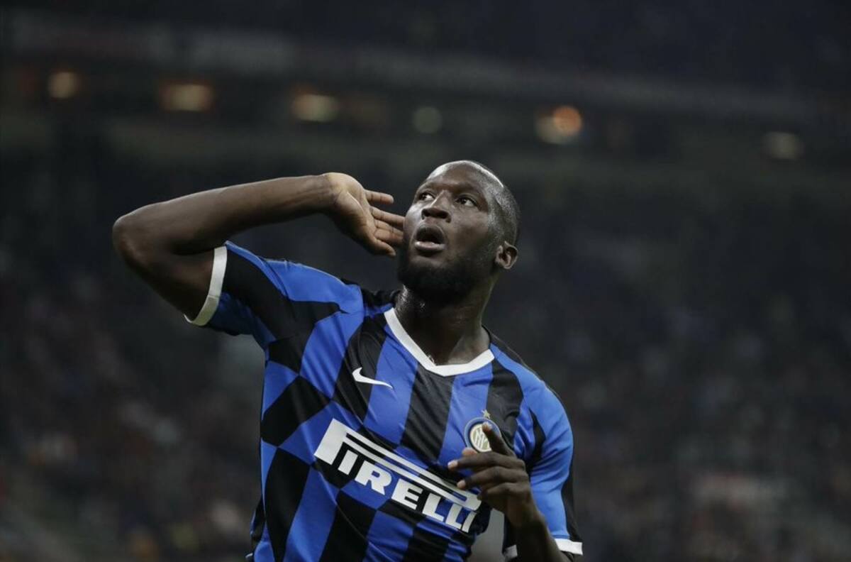 Lukaku fue sorprendido con un cuestionario de Navidad en el Inter de Milán