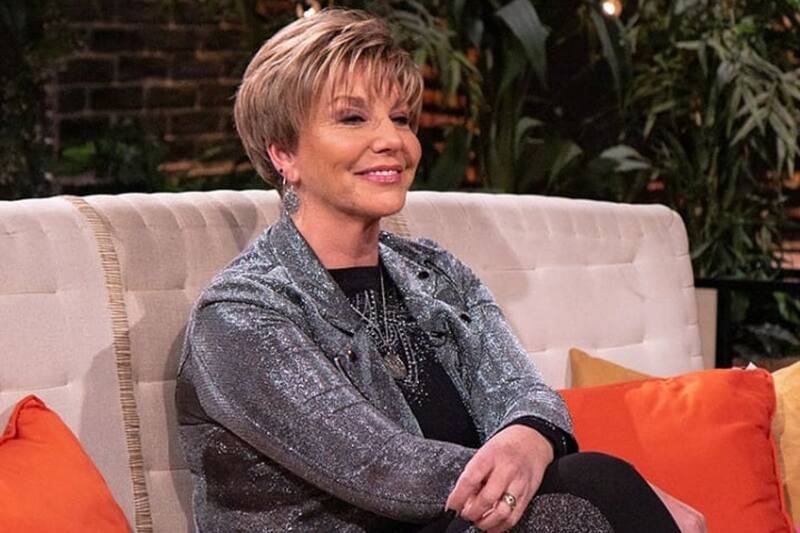 La personalidad de televisión fue conductora del certamen en el pasado. Durante el programa, también abordaron la importancia de ella en televisión y en el evento de la Ciudad Jardín.