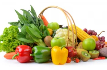 Los 7 alimentos que se deben consumir a diario para mantenerse joven y saludables, según Harvard