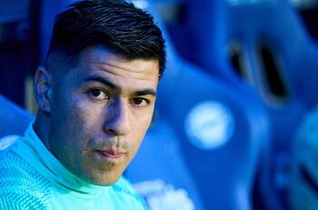 Tomás Alarcón la rompe en España: se define entre dos clubes