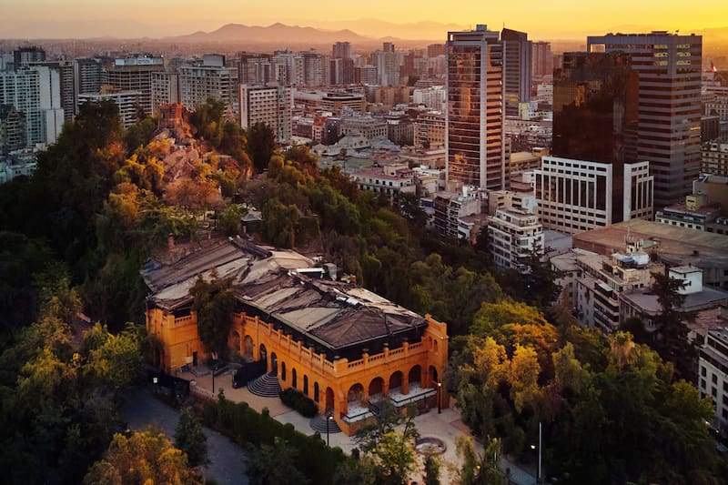 La edificación es un punto histórico de la capital desde la época de la reconquista española.