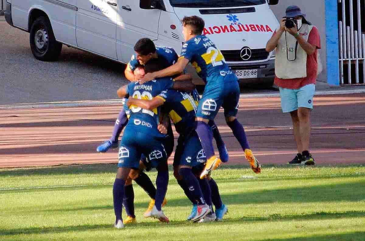 Everton consiguió una agónica victoria sobre Antofagasta en el Calvo y Bascuñán