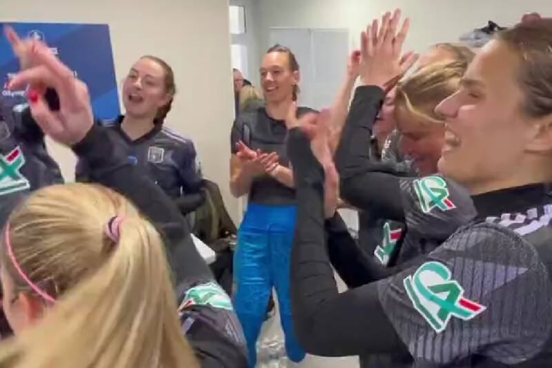 Christiane Endler en celebración de Olympique de Lyon. Foto: Twitter