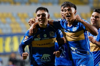 ¡Gol olímpico en el fútbol chileno! Joan Cruz sorprendió a Unión La Calera por Copa Chile