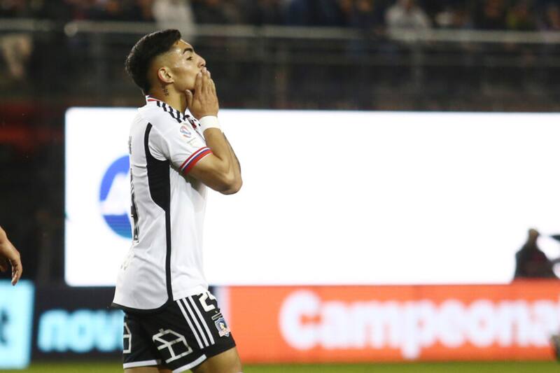 Thompson jugando por Colo Colo en el Campeonato Nacional (Foto: Photosport)