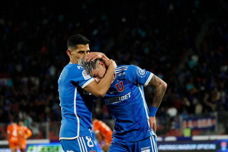 Universidad de Chile apabulló a Cobreloa. Foto: Agencia Aton