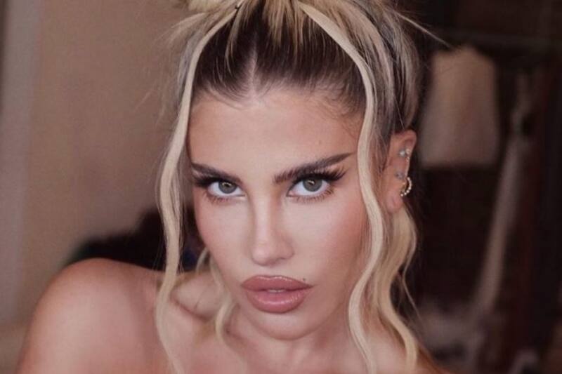 se refirió a los rumores de romance con hijo de político.