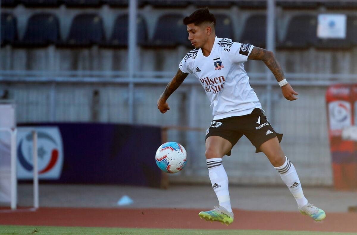 Brayan Véjar se despidió de Colo Colo con "palo" a Gustavo Quinteros