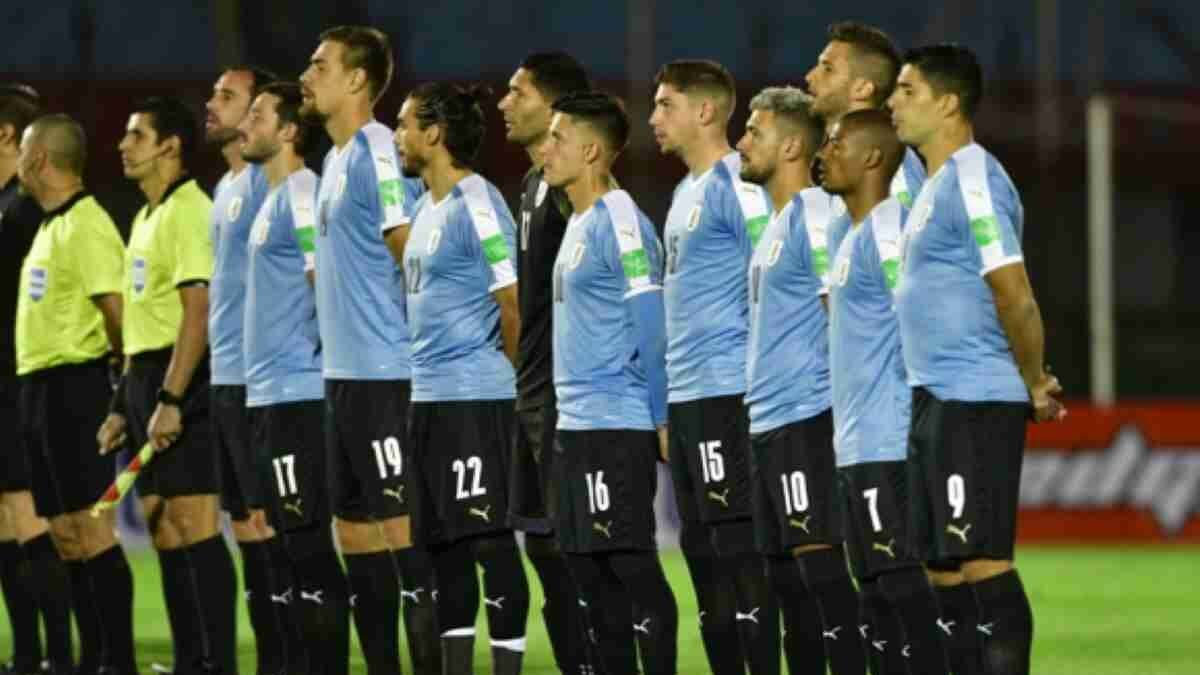 Insólito: Uruguay podrá contar con jugador con PCR positivo para el partido ante La Roja