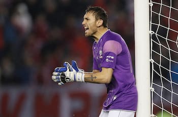Sonríe Domingo Sorace: Santiago Wanderers ficha a experimentado portero nacional