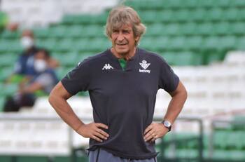 La sorpresiva decisión que tomó Manuel Pellegrini en el arco tras el presente de Claudio Bravo