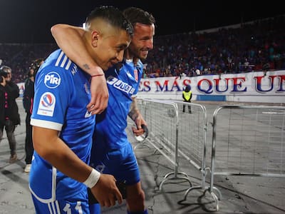Emocionante: se fue mal de la U y ahora sorprende con notable gesto con los hinchas azules en Argentina