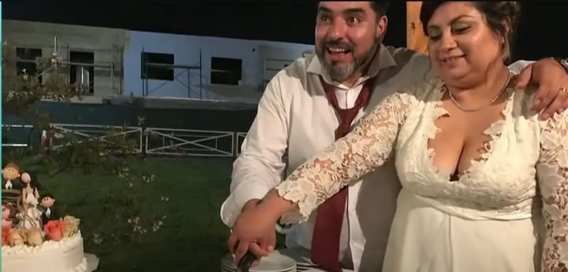 Rodrigo Villegas y su esposa celebrando su aniversario de matrimonio. Captura Canal 13.