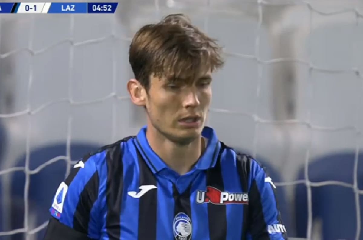 Inédito error: El autogolazo que permitió a Lazio abrir la cuenta ante el Atalanta