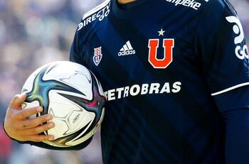 Corren peligro: los dos ex técnicos de la U que están al borde del despido en sus equipos