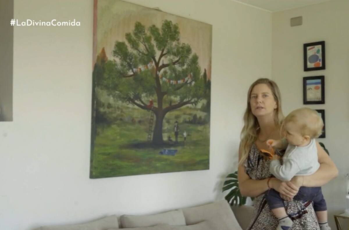 Repleta de cuadros y adaptada como jardín infantil: Así es la casa de Javiera Acevedo donde vive junto a su hijo Kai