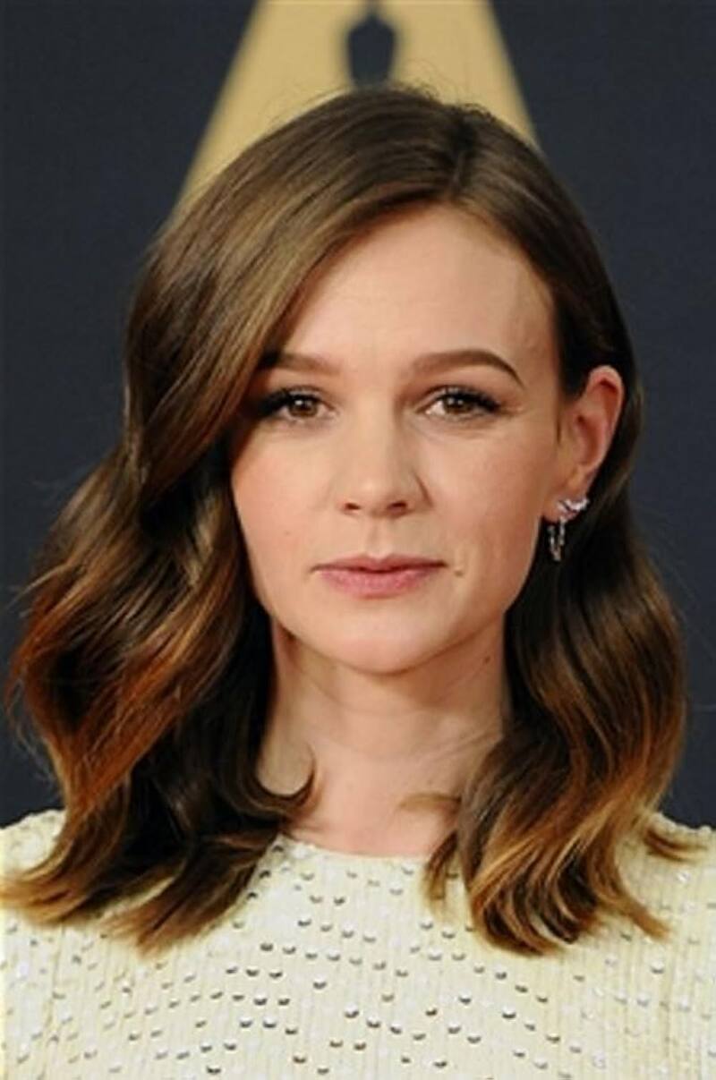 Carey Mulligan es Lenka.