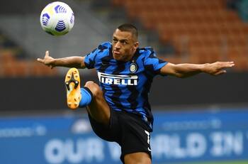 Alexis Sánchez tendría una nueva amenaza en la delantera del Inter de cara a la presente temporada