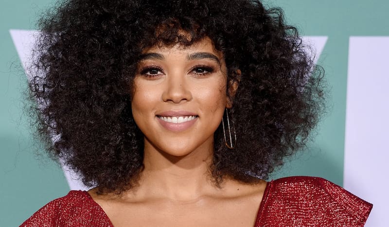 Alexandra Shipp como Claudia