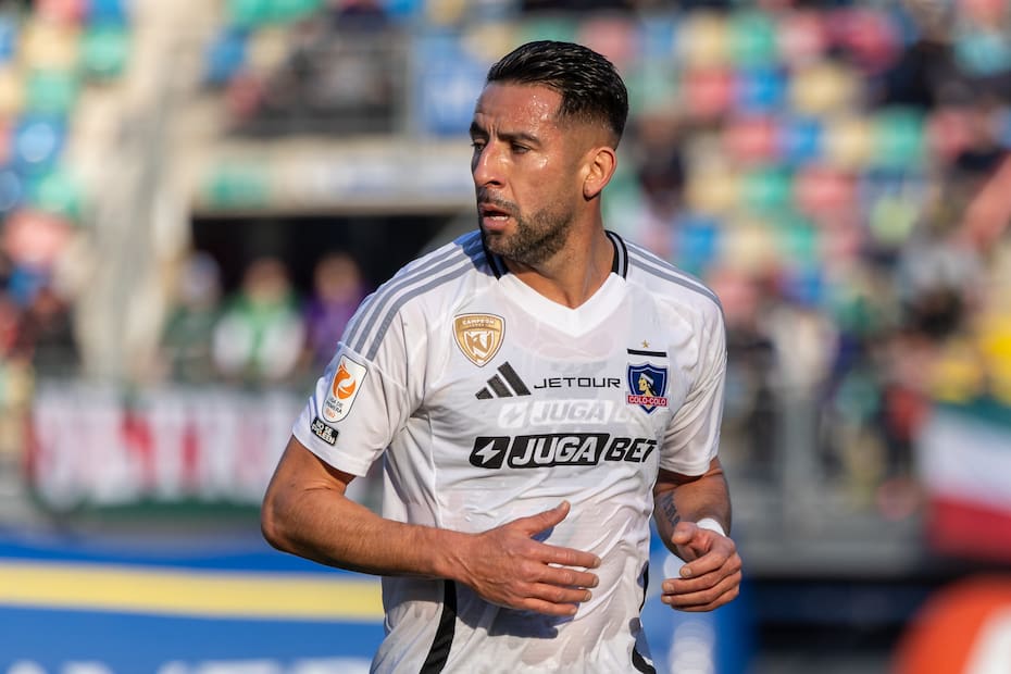 Mauricio Isla en el duelo de Audax Italiano y Colo Colo por la Liga de Primera 2025. Foto: Felipe Escobedo