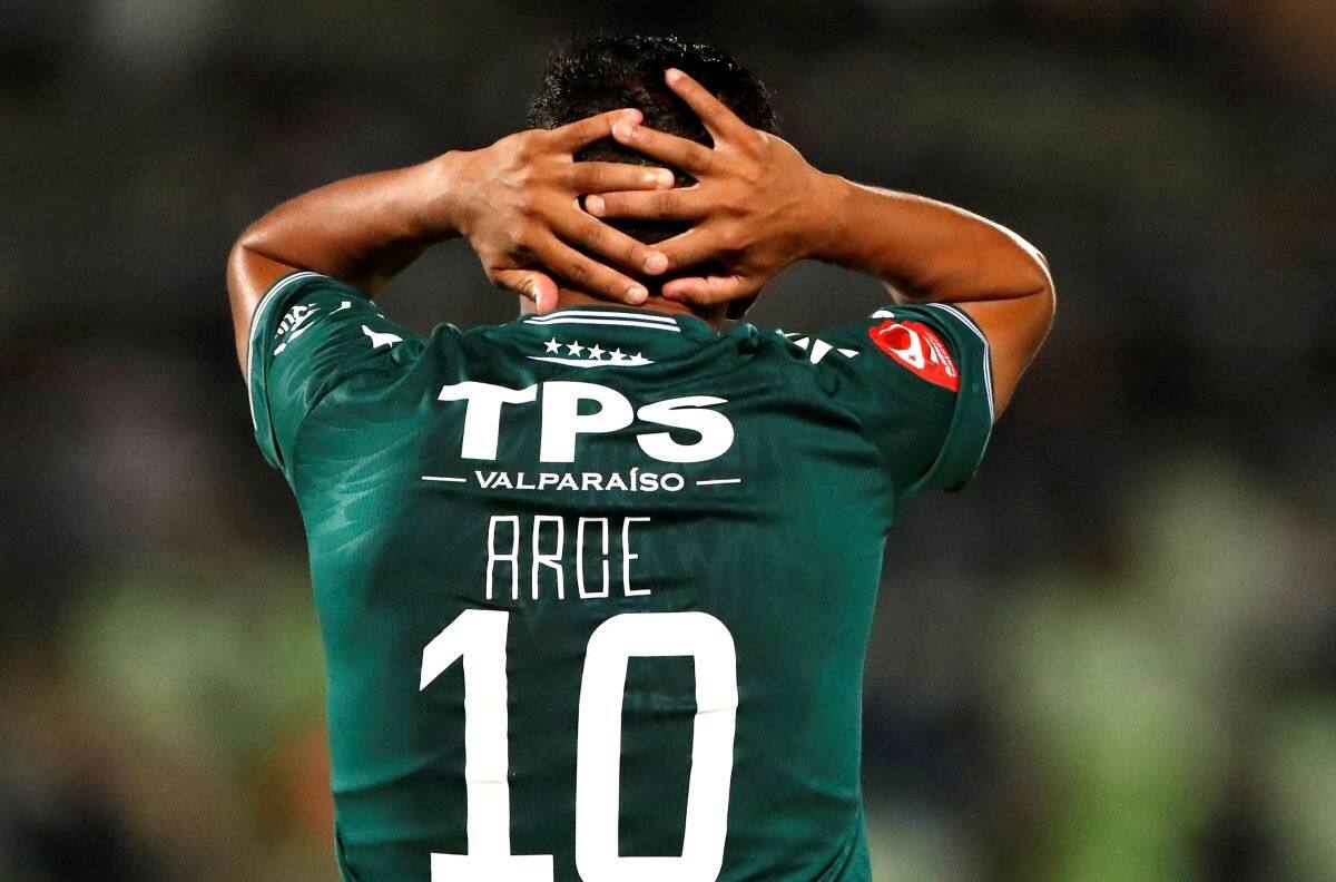 En Santiago Wanderers se viven días claves para definir la continuidad de Damián Arce