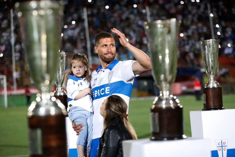 El defensor en Universidad Católica. Foto: Agencia ATON.