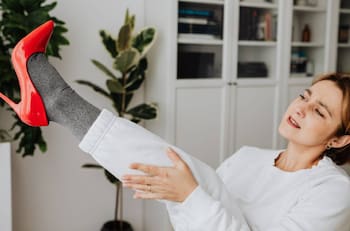 ¿Cómo aflojar unos zapatos que te aprietan?