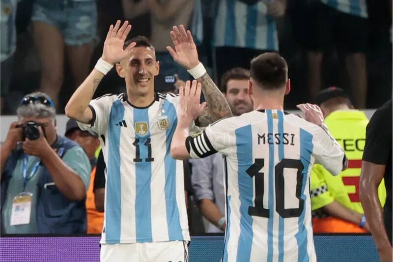 Las suspicacias sobre Argentina y la Conmebol estuvieron a la orden del día durante todo el torneo y la Confederación no hace mucho por evitarlas. Foto: EFE.