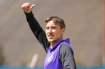 Fue uno de los peores fichajes de la UC y ahora le dio el triunfo a su equipo en un Clásico